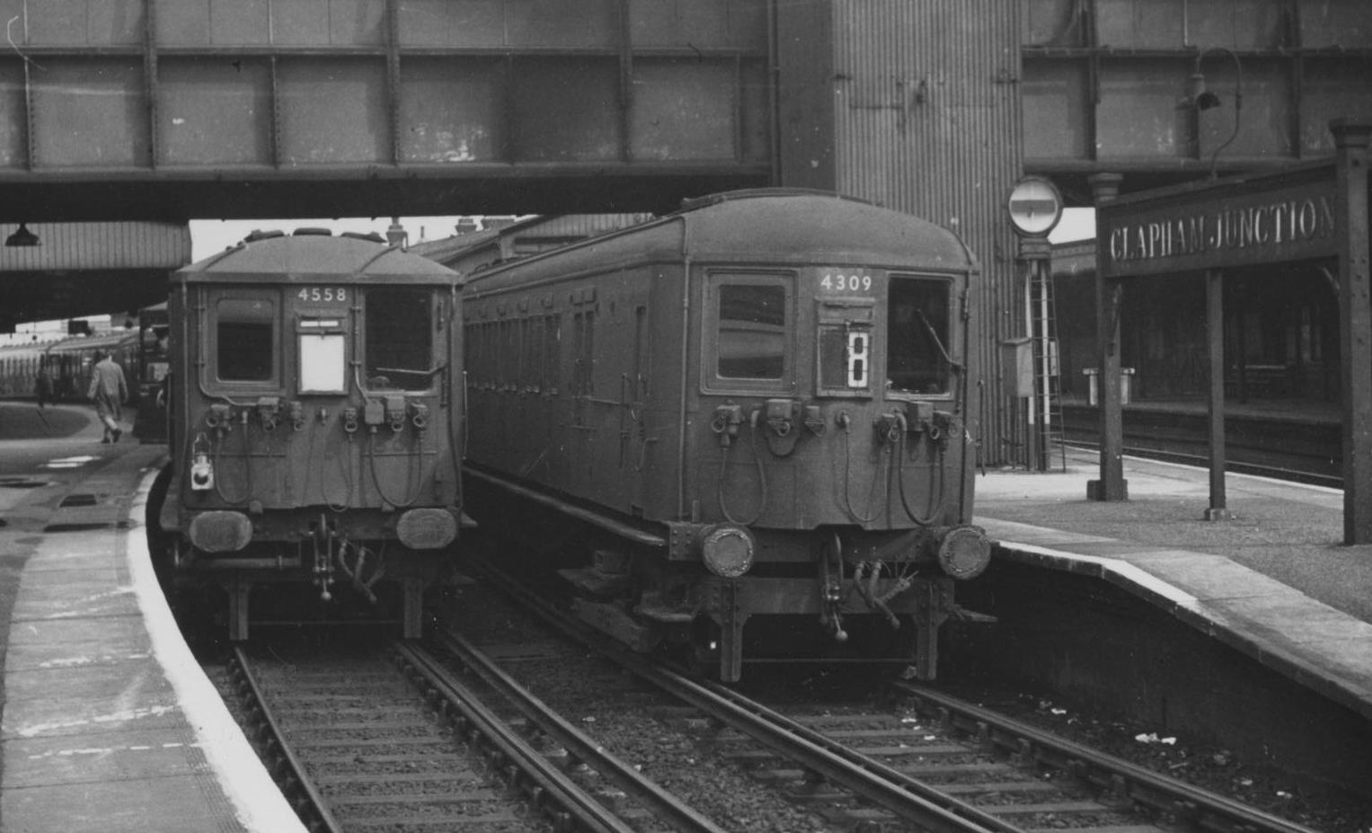 SUBs at Clapham Junction 001