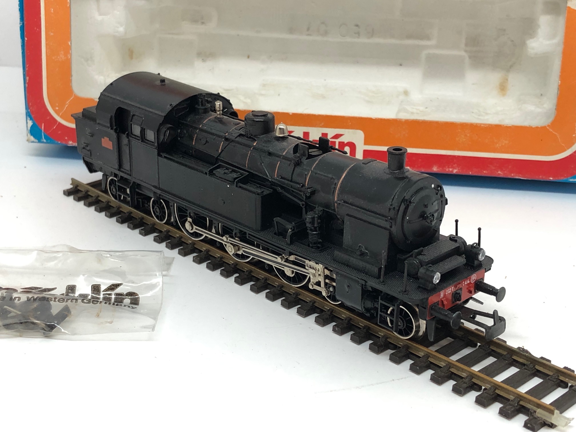 Lot - A MARKLIN-HAMO ELECTRIC LOCO 8322, COMPLETE WITH ORIGINAL BOX