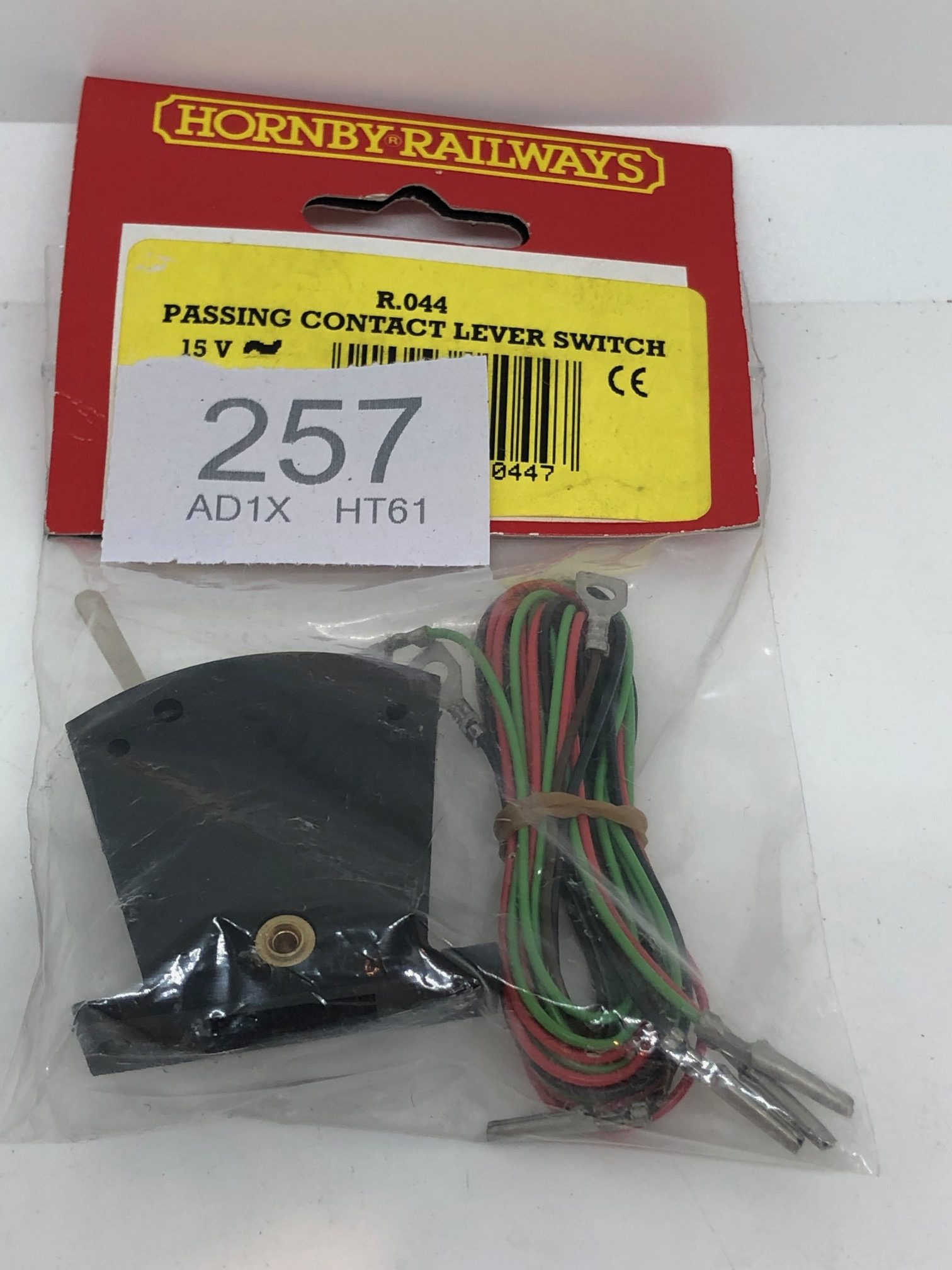 Hornby R044 Point Control Switch And Wire In Packet W256 JOM The Hornby R044 Point Control Switch And Wire In Packet W256 JOM The